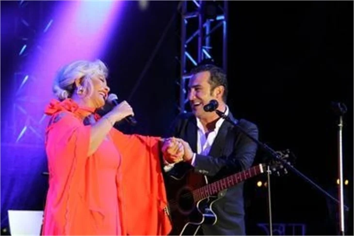 Emel Sayın içini İzzet Çapa'ya döktü!