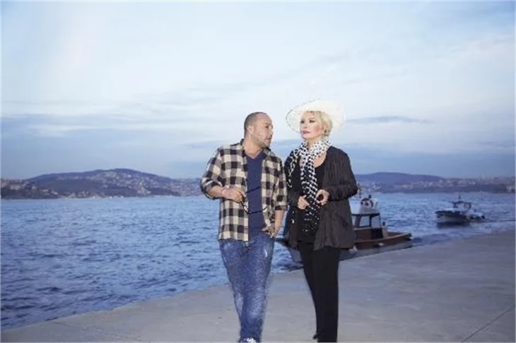 Emel Sayın içini İzzet Çapa'ya döktü!