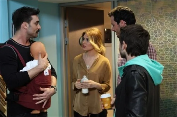 Ezgi Asaroğlu ve Carlos'lu diziden ilk kareler!