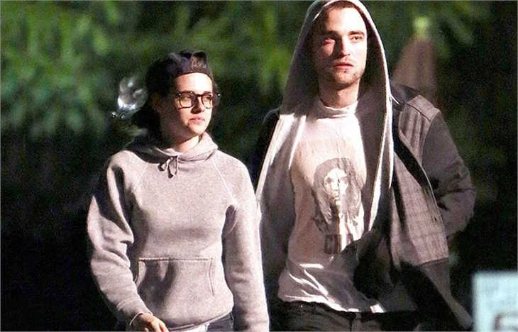 Pattinson’u bir dakika bile yalnız bırakmıyor