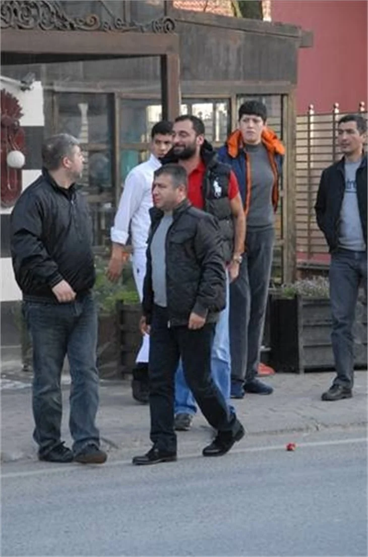 Bengü'den ayrılan Akın Altan, Naz Elmas'la yakalandı!