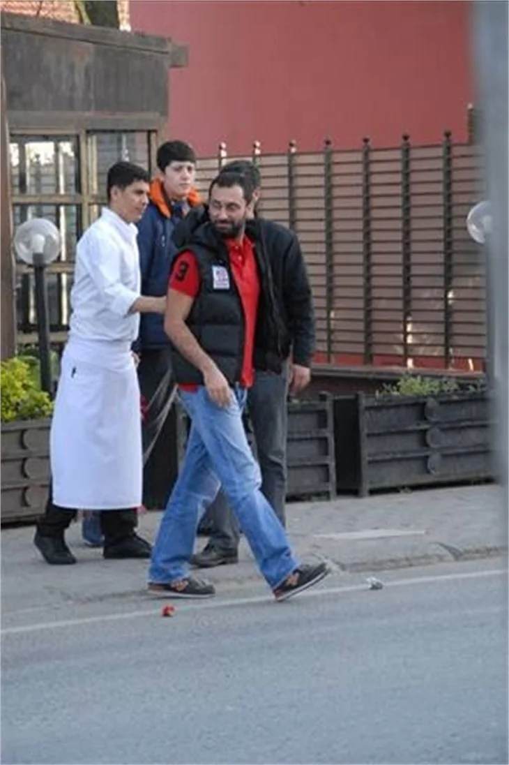 Bengü'den ayrılan Akın Altan, Naz Elmas'la yakalandı!