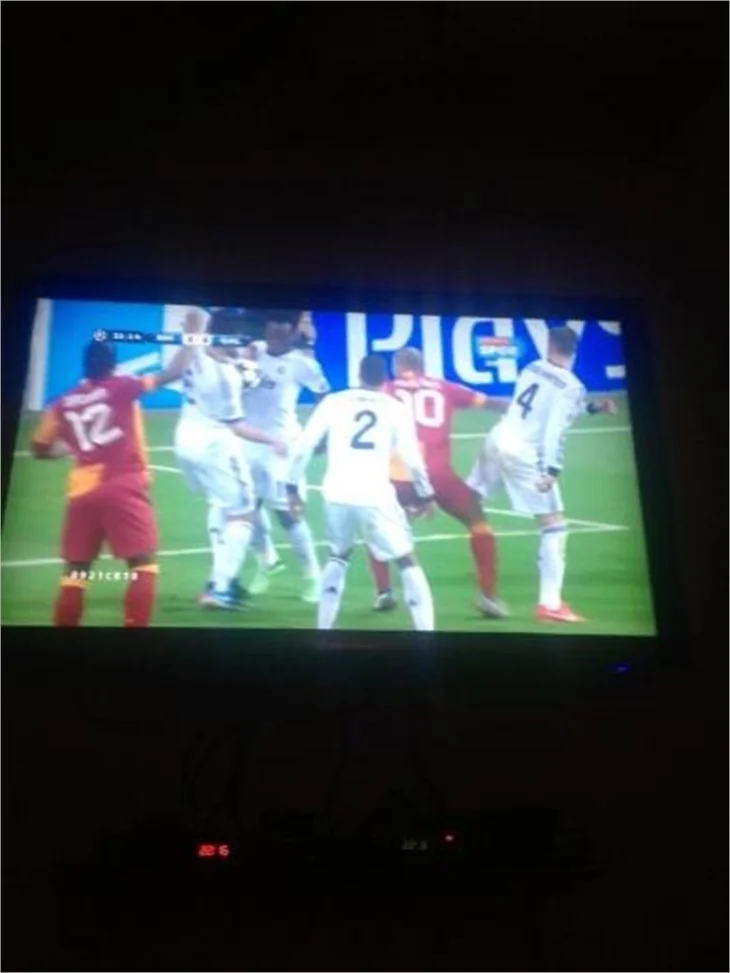 Ünlüler Galatasaray maçını böyle izledi!