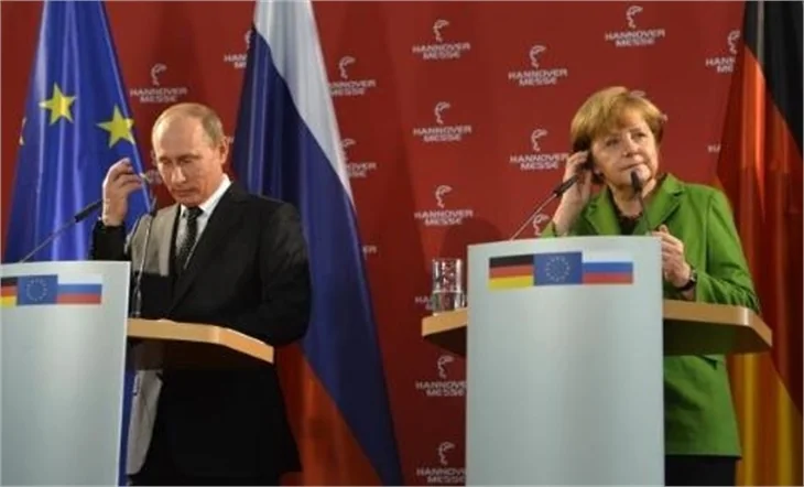 FEMEN'den Putin'e protesto