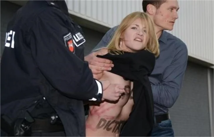 FEMEN'den Putin'e protesto