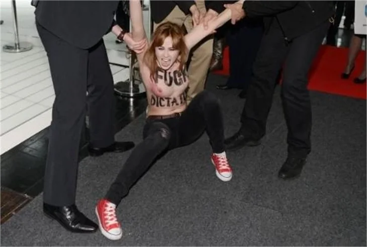 FEMEN'den Putin'e protesto