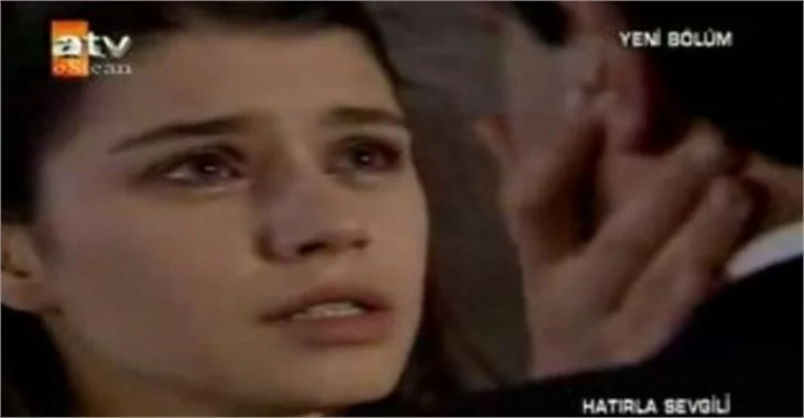 Beren Saat'in cüretkar sahneleri!