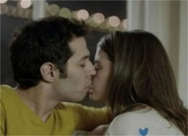 Beren Saat'in cüretkar sahneleri!