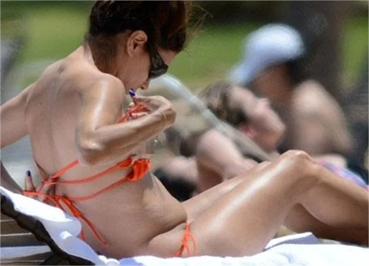 Eva Longoria şaşırttı!