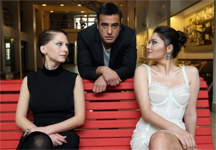 Nurgül Yeşilçay'ın Aşk Kırmızı'sında hüsran!