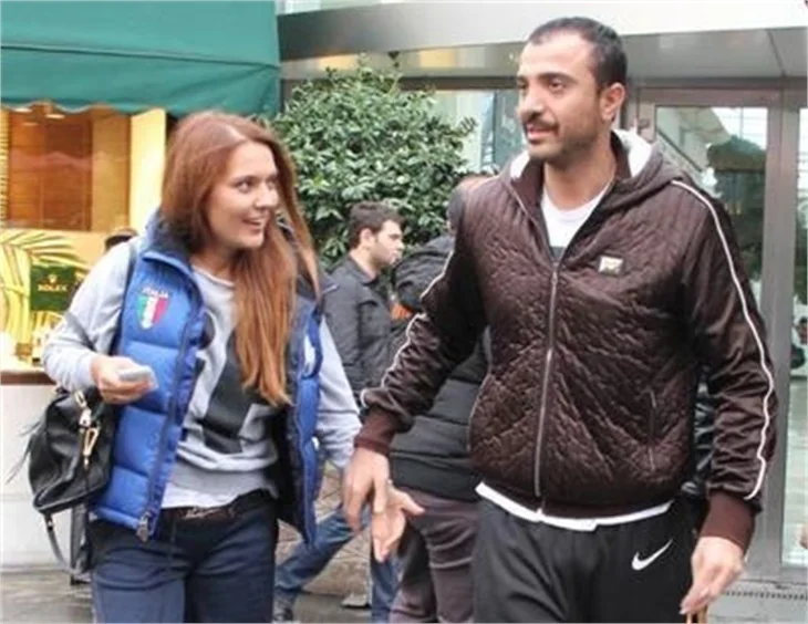 İzzet Çapa, Demet Akalın röportajı!