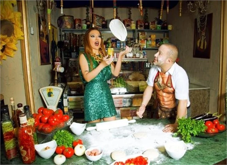 İzzet Çapa, Demet Akalın röportajı!
