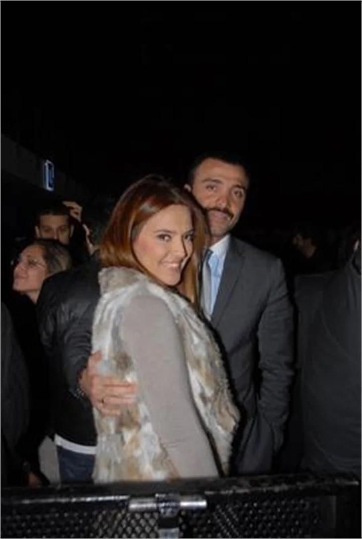 İzzet Çapa, Demet Akalın röportajı!