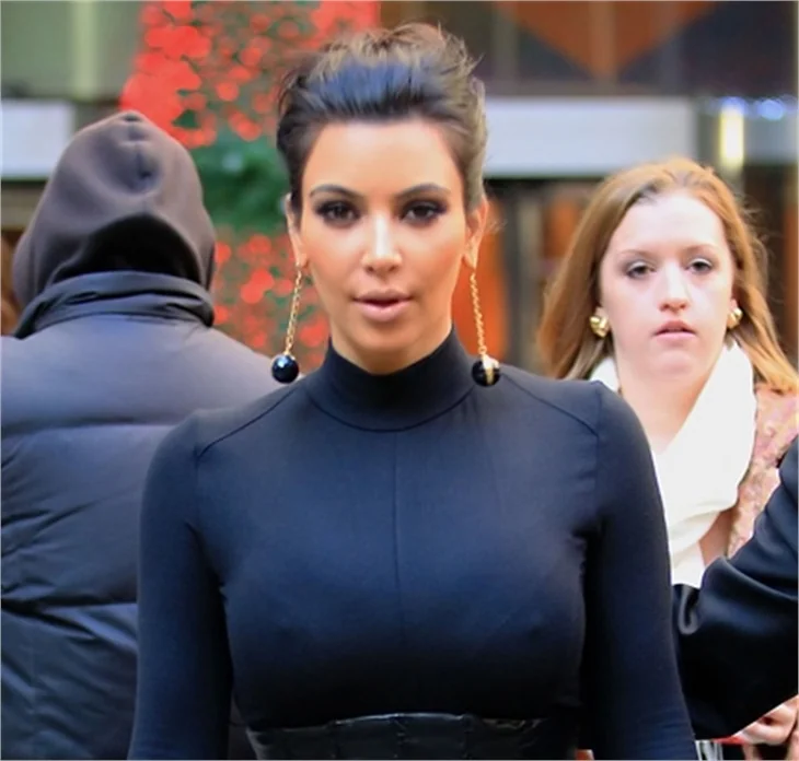 Ünlülerde yeni moda: Sütyen yok!