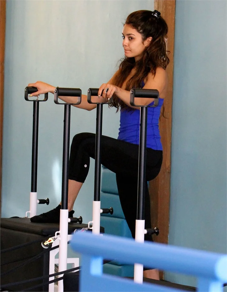 Vanessa Hudgens'tan şok hareket!
