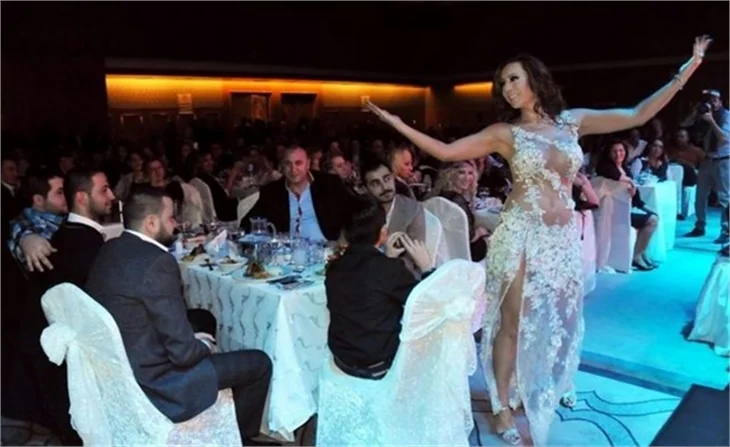 Asena ve Didem'in göğüs göğüse rekabeti!