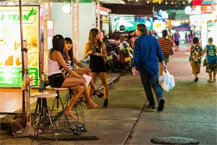 Bangkok'un iki farklı yüzü!