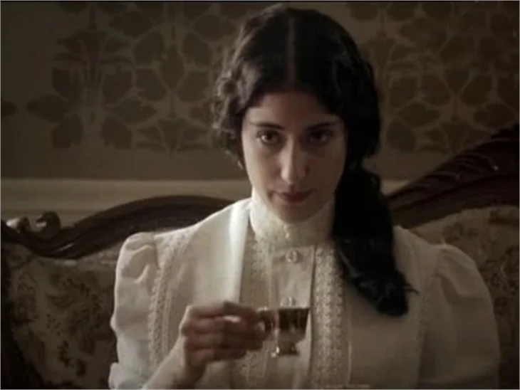 Hazal Kaya'nın kiloları kontrolden çıktı!