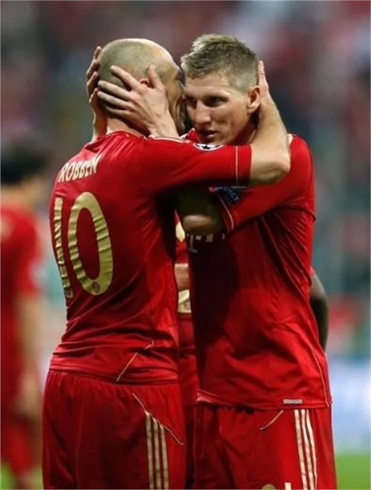 Panzerler Messi Messi dinlemedi