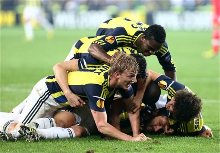 Lizbon aktarmalı Amsterdam'a gidiyoruz!