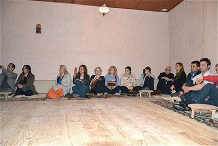 Sinem Kobal'ın Mevlana aşkı