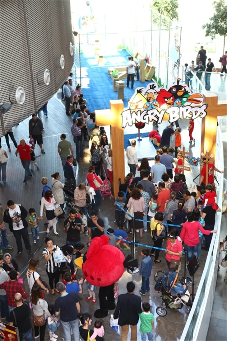 Dünyanın en popüler kuşları Marmara Forum'dan havalandı!