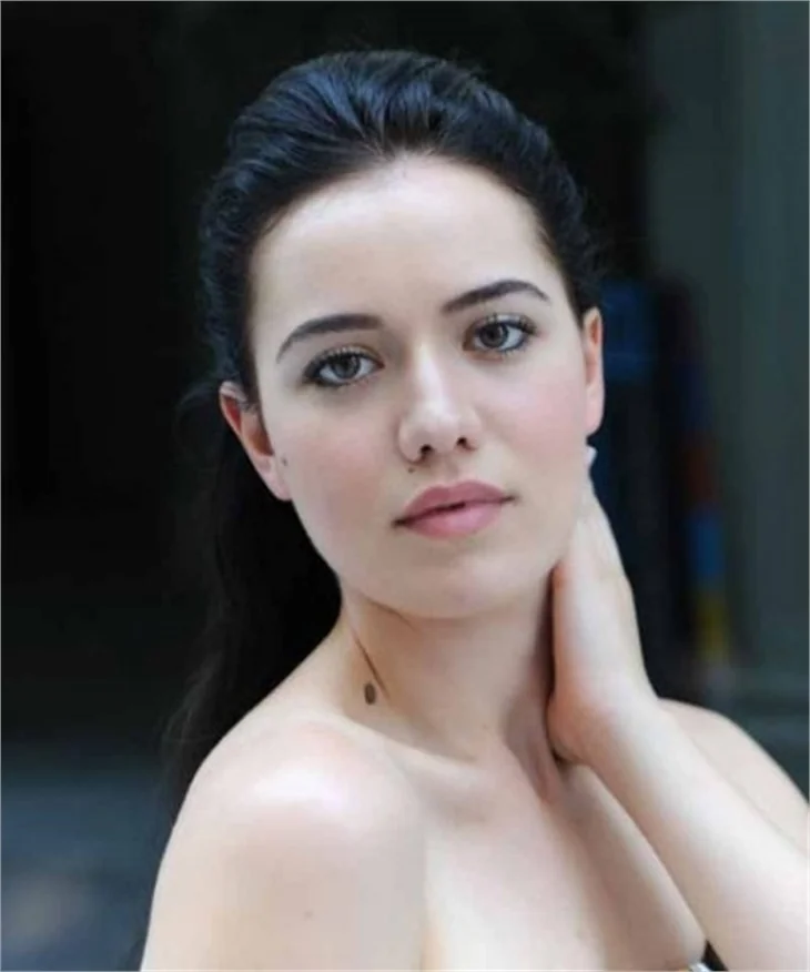 Fahriye Evcen ve Nik Xhelilaj, aynı dizide rol alacak mı?