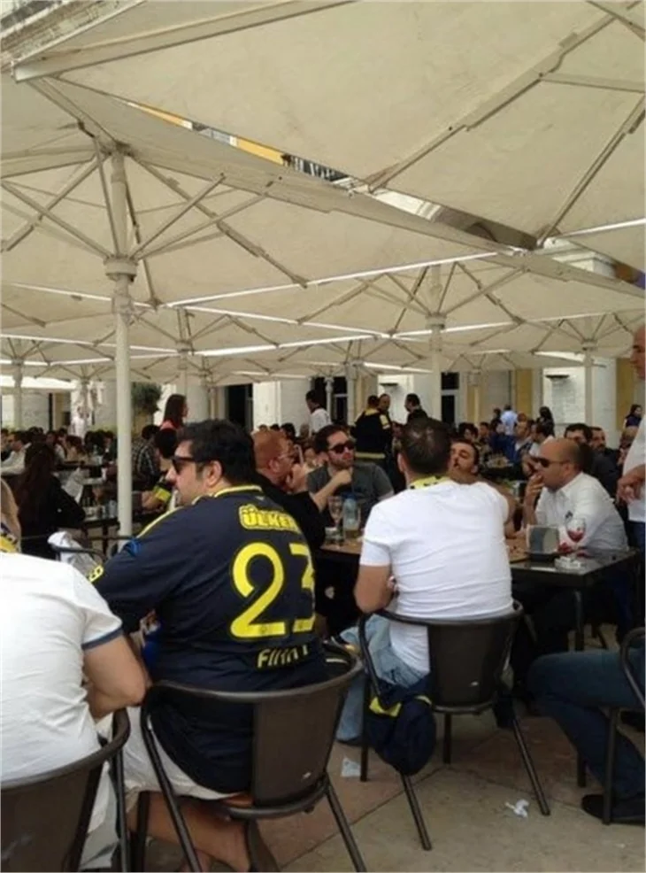 Lizbon sarı-lacivert!