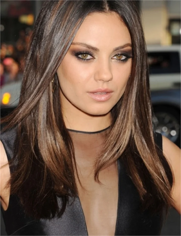 Mila Kunis yaşayan en seksi kadın seçildi!