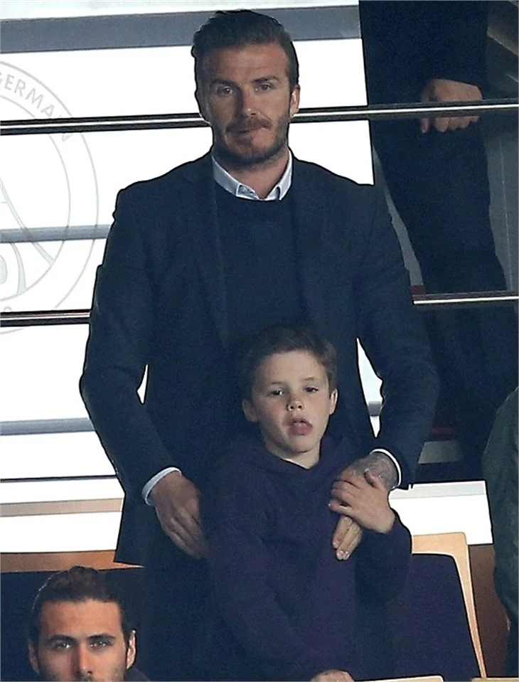 Holigan Beckham'lar tribünde!
