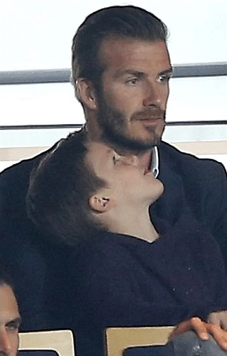 Holigan Beckham'lar tribünde!