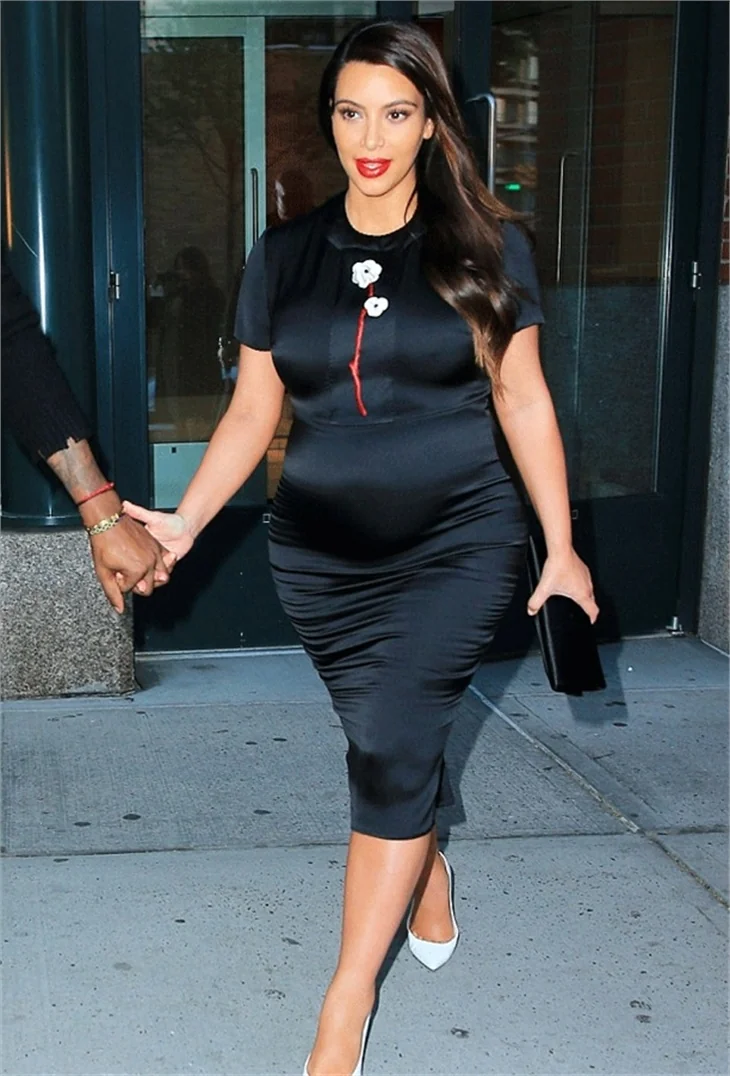 Kim Kardashian gülümsemeye çalıştı ama...