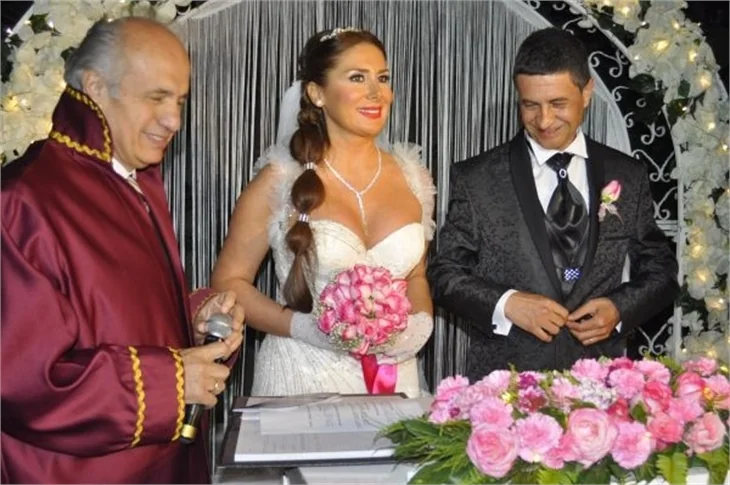 Cengiz Küçükayvaz evlendi!