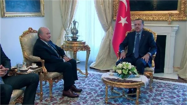 Erdoğan, FIFA Başkanı Sepp Blatter'i kabul etti.