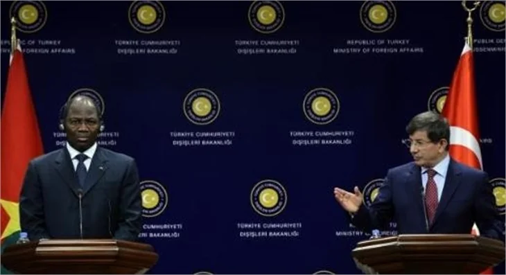 Burkina Faso Dışişleri Bakanı bayıldı