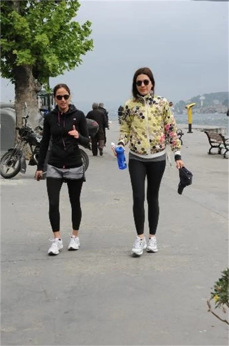 Bergüzar Korel sporda...