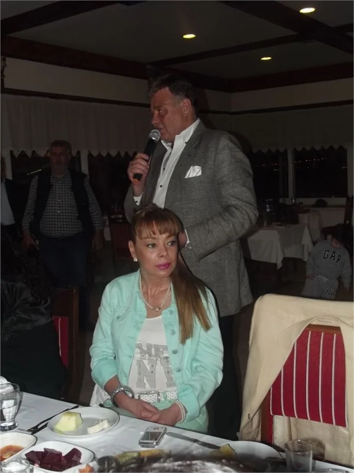 Yeşilçam yıldızları yemekte buluştu!