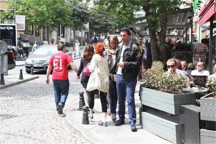 Bade İşçil ve Malkoç Sualp kavga etti mi?