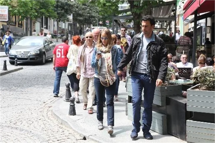 Bade İşçil ve Malkoç Sualp kavga etti mi?
