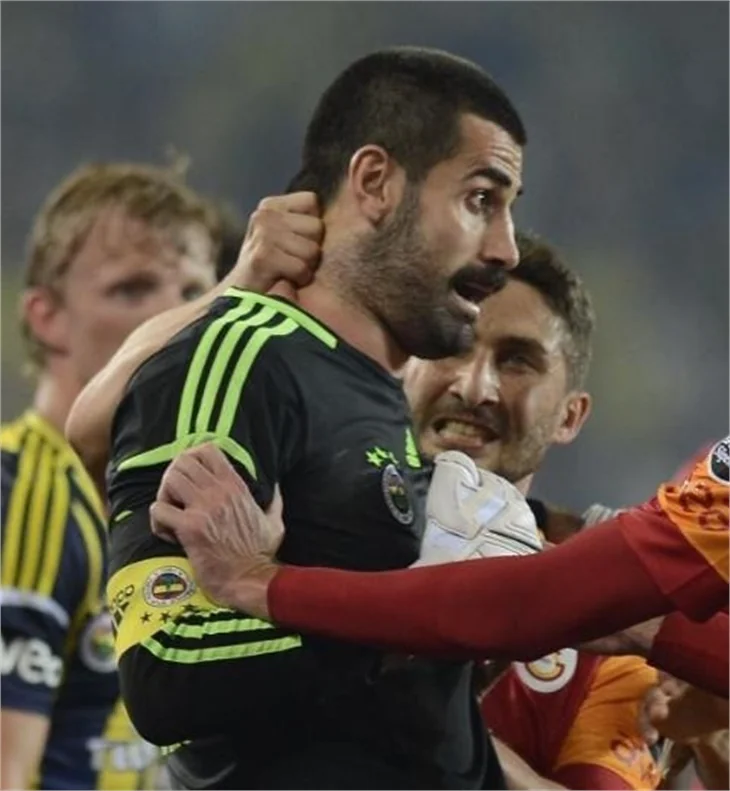 Kadıköy'de Volkan'la Sabri birbirine girdi!