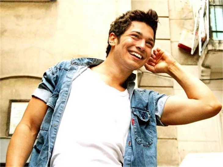 Çağatay Ulusoy sette kaprisli mi?