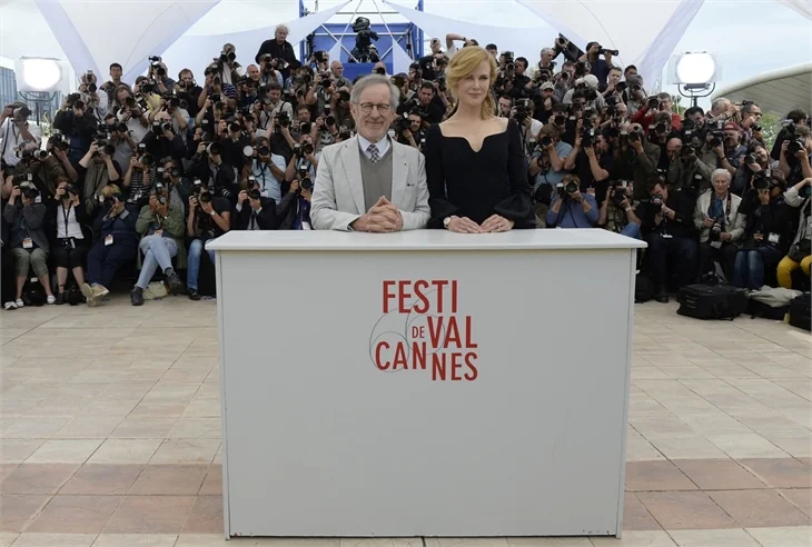 Cannes Film Festivali'nde şıklık yarışı!