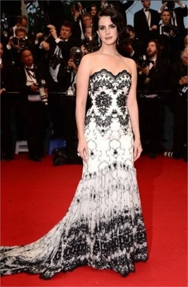 Cannes Film Festivali'nde şıklık yarışı!