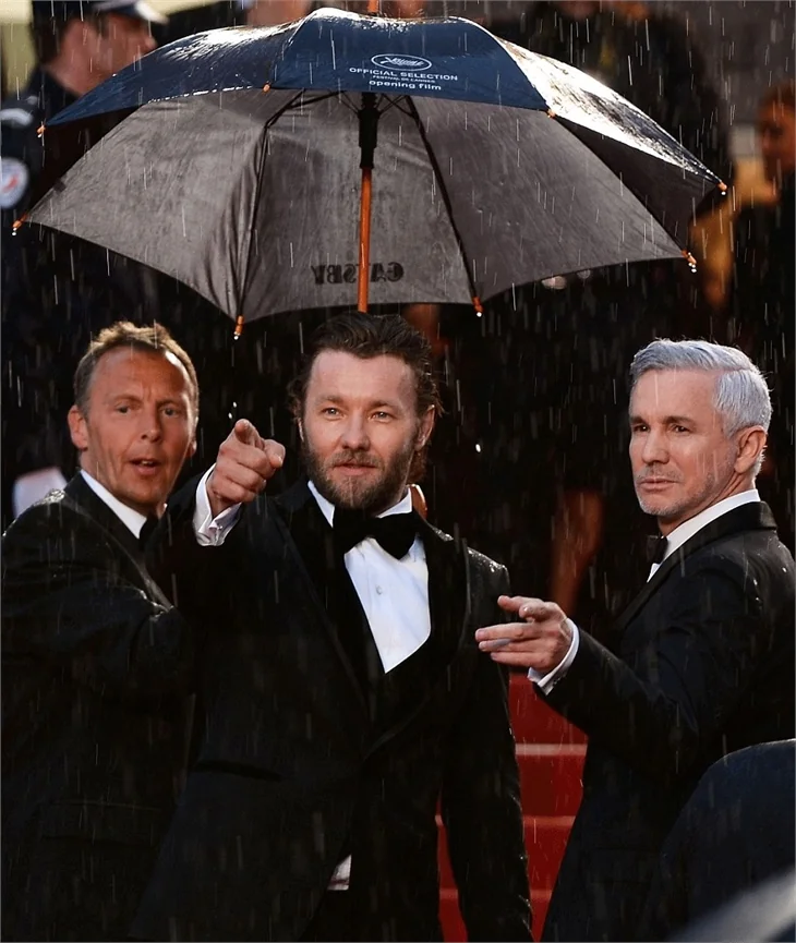 Cannes'e yağmur damgasını vurdu!