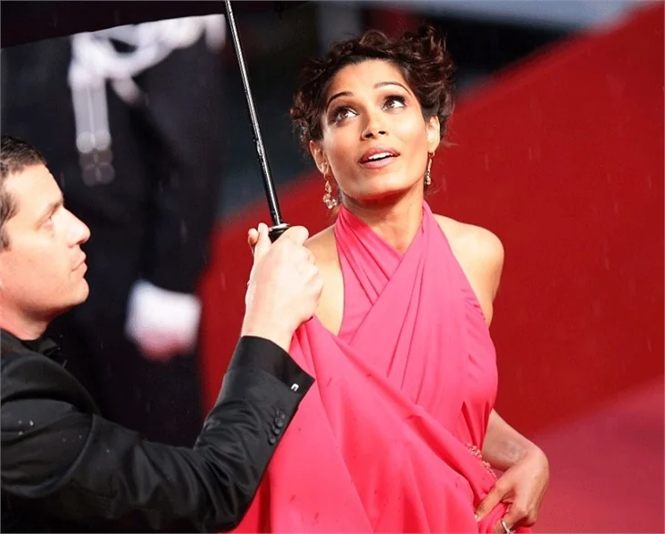 Cannes'e yağmur damgasını vurdu!