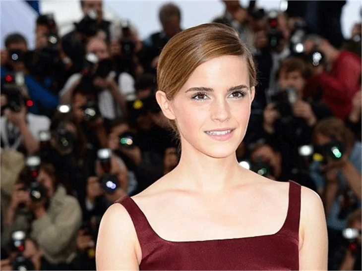 Emma Watson'ın pahalı küpeleri