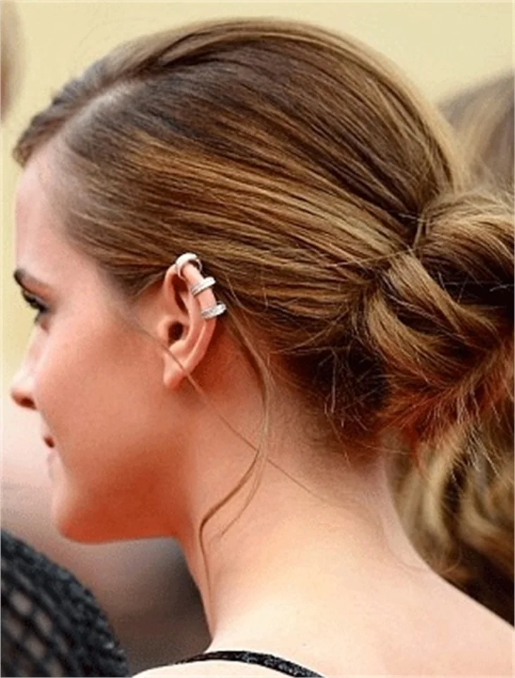 Emma Watson'ın pahalı küpeleri