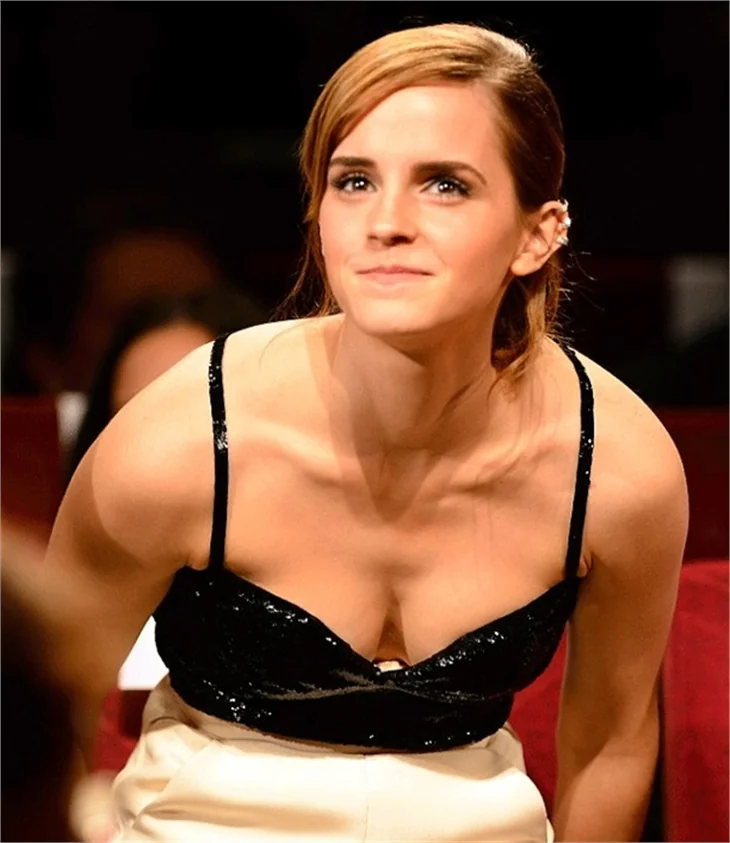 Emma Watson'ın pahalı küpeleri