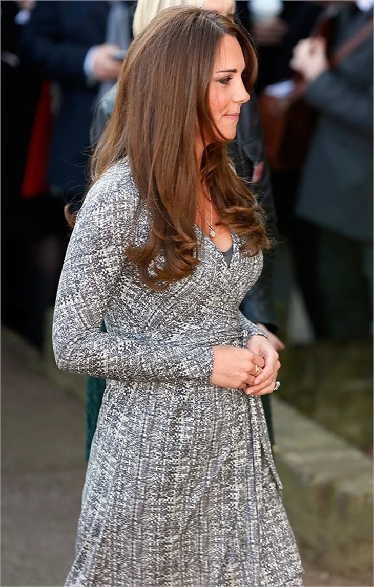 Cambridge Düşesi Kate Middleton'dan rüzgar frikiği!