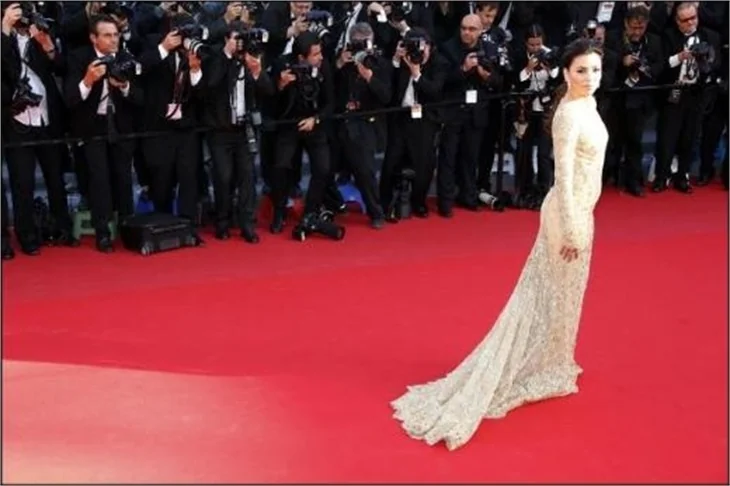 Eva Longoria'nın başına öyle bir şey geldi ki..